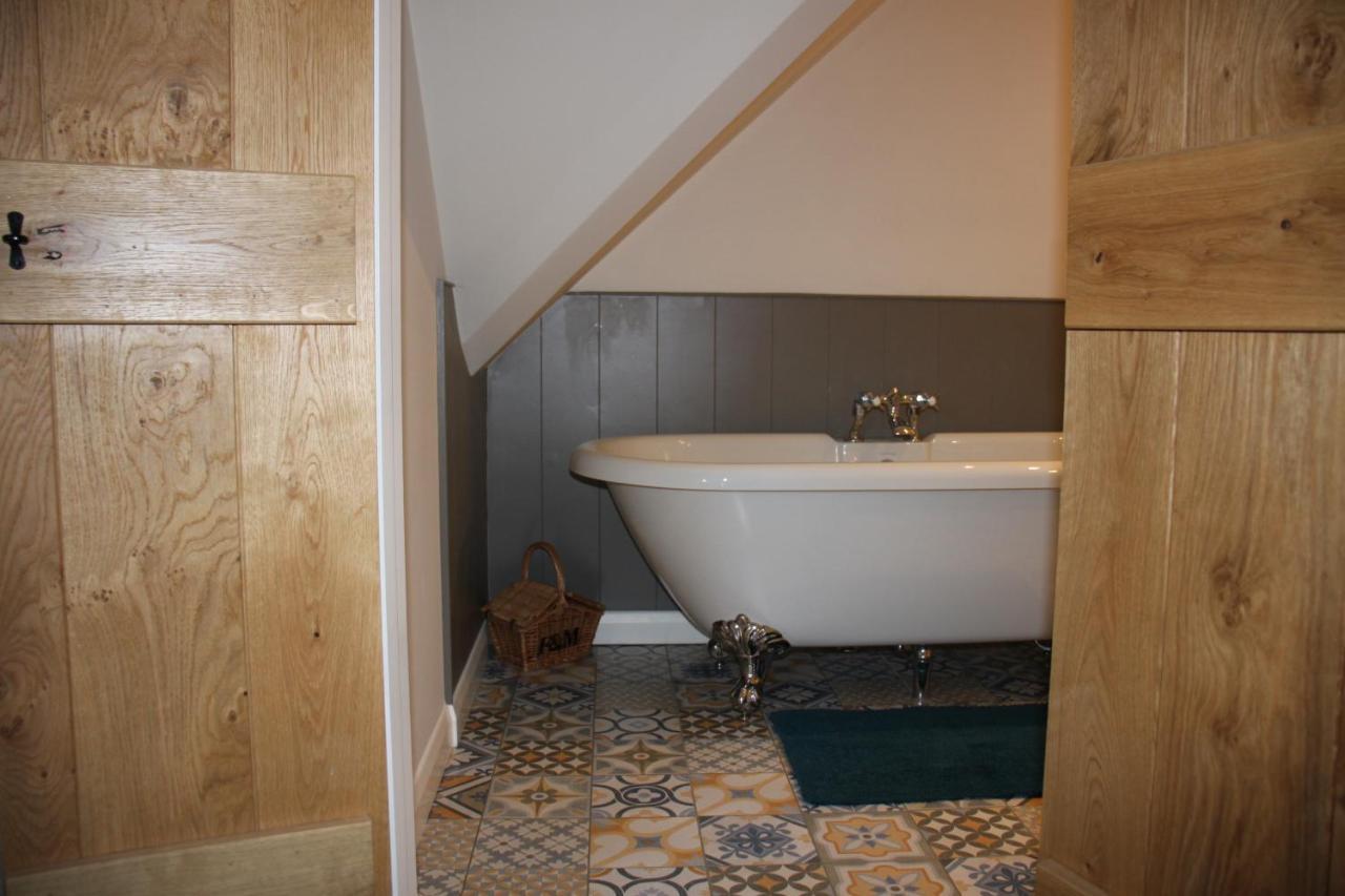Wonderfully Spacious Luxury Holiday Cottage Billingshurst Exteriör bild